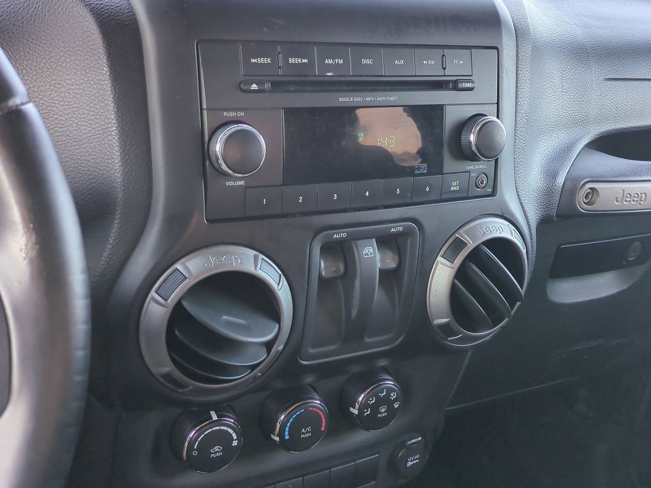 Thumbnail: 2012 Jeep Wrangler - 23
