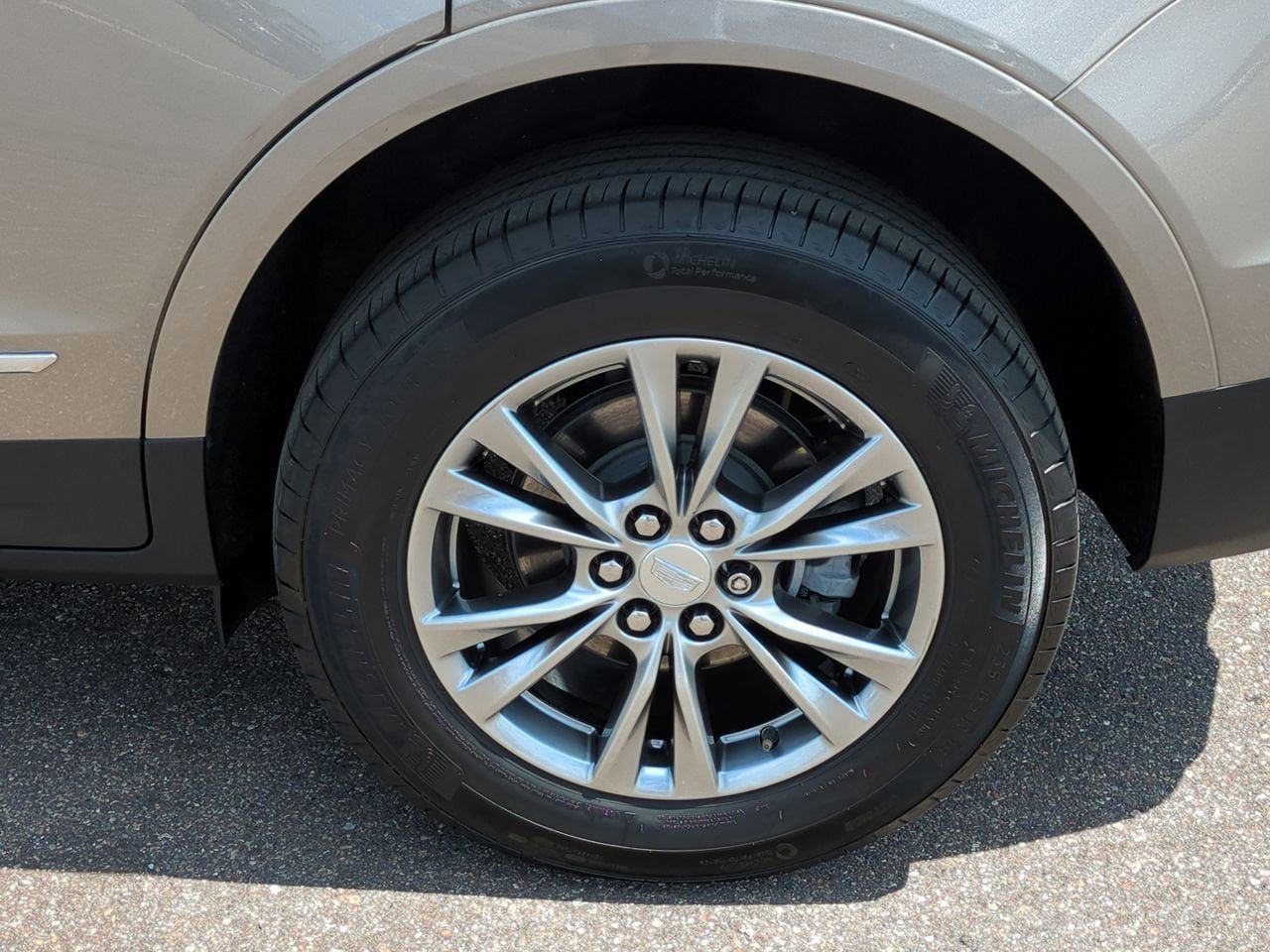 Thumbnail: 2022 Cadillac XT5 - 13