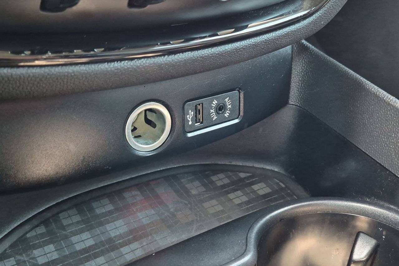 2017 MINI Clubman Base - Photo 28