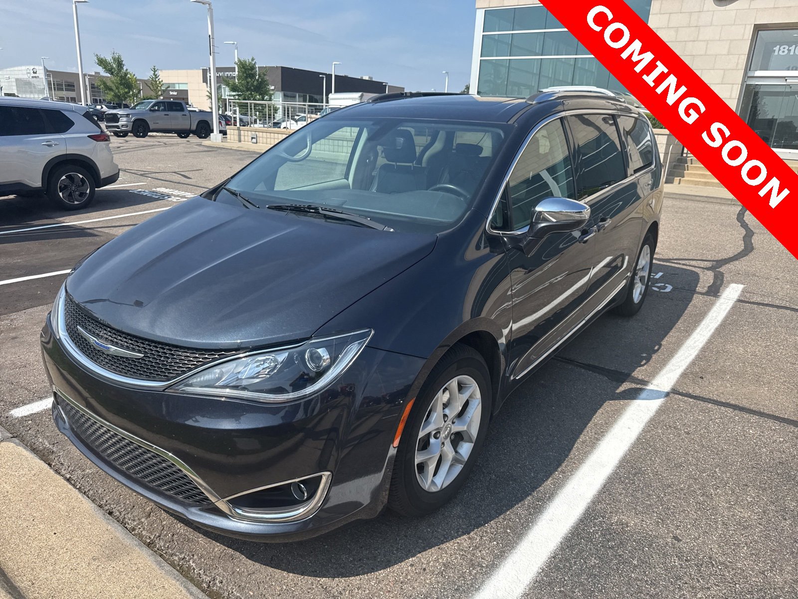 Thumbnail: 2019 Chrysler Pacifica - 3