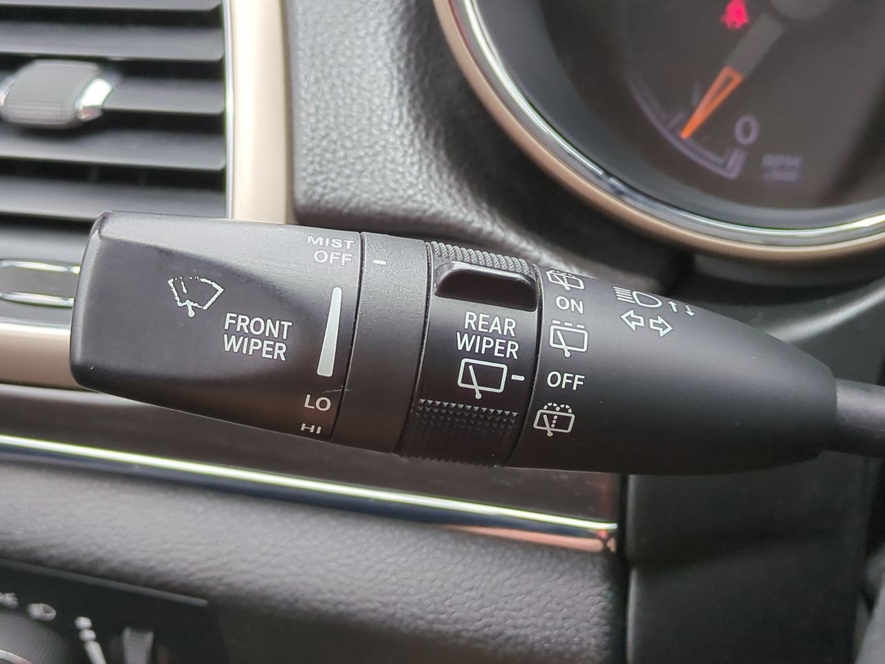 Thumbnail: 2014 Jeep Grand Cherokee - 26