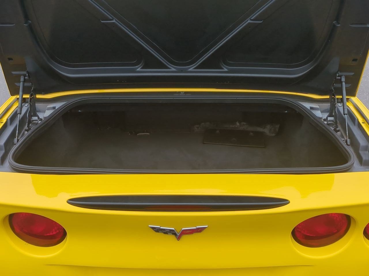 Thumbnail: 2006 Chevrolet Corvette - 24