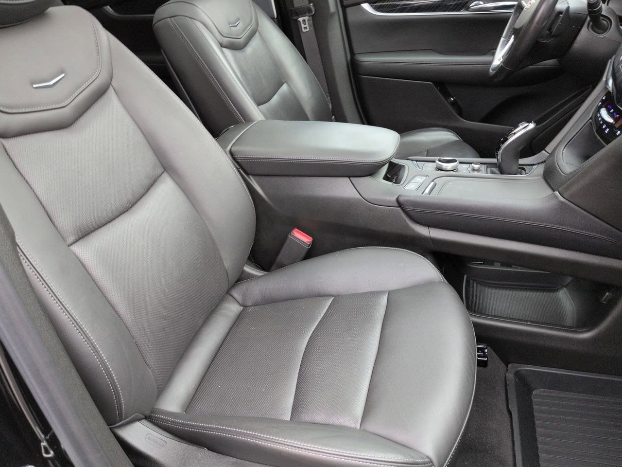 Thumbnail: 2024 Cadillac XT6 - 23