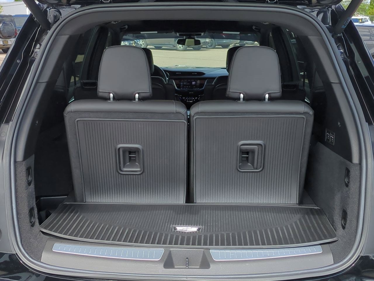 Thumbnail: 2024 Cadillac XT6 - 34