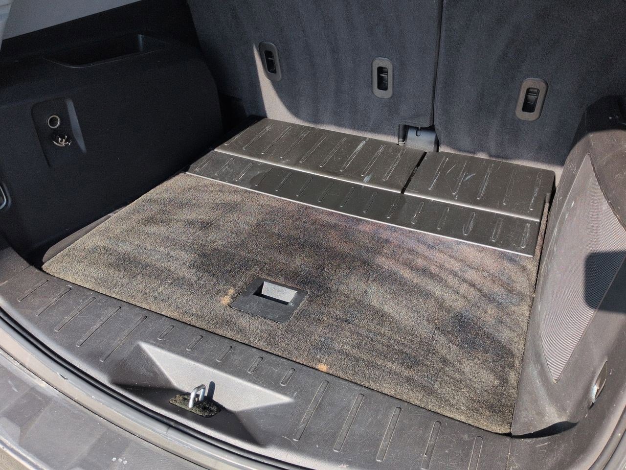 Thumbnail: 2012 Chevrolet Equinox - 32