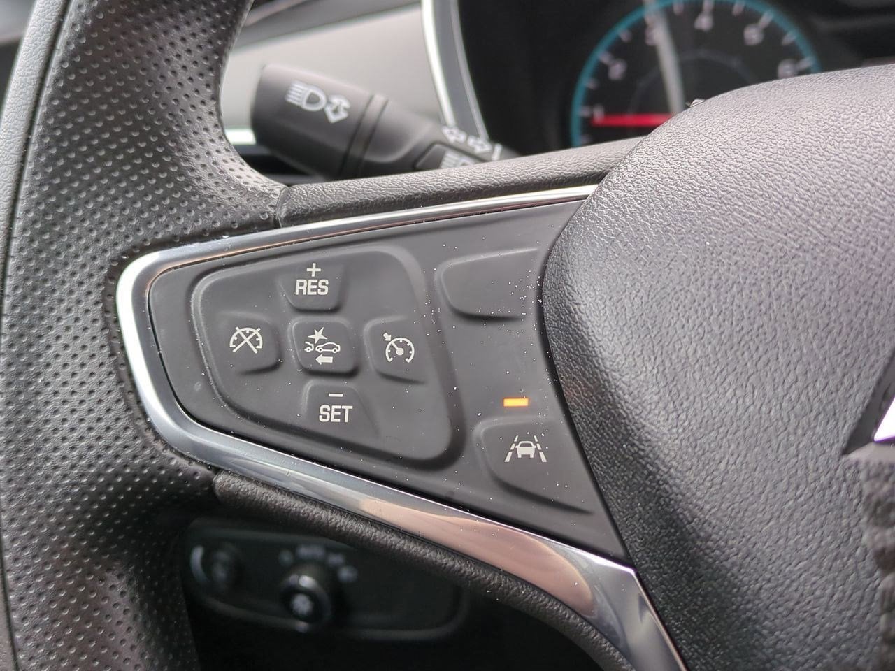 Thumbnail: 2021 Chevrolet Equinox - 23