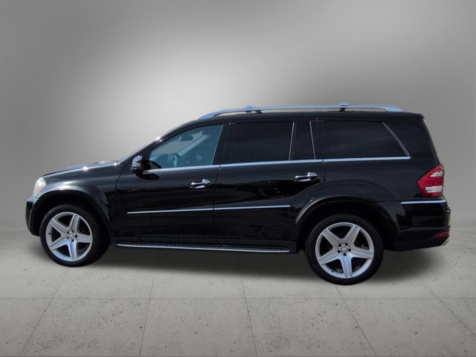 Thumbnail: 2011 Mercedes-Benz GL-Class - 3