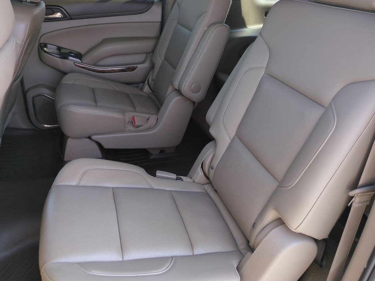 Thumbnail: 2016 GMC Yukon XL - 19