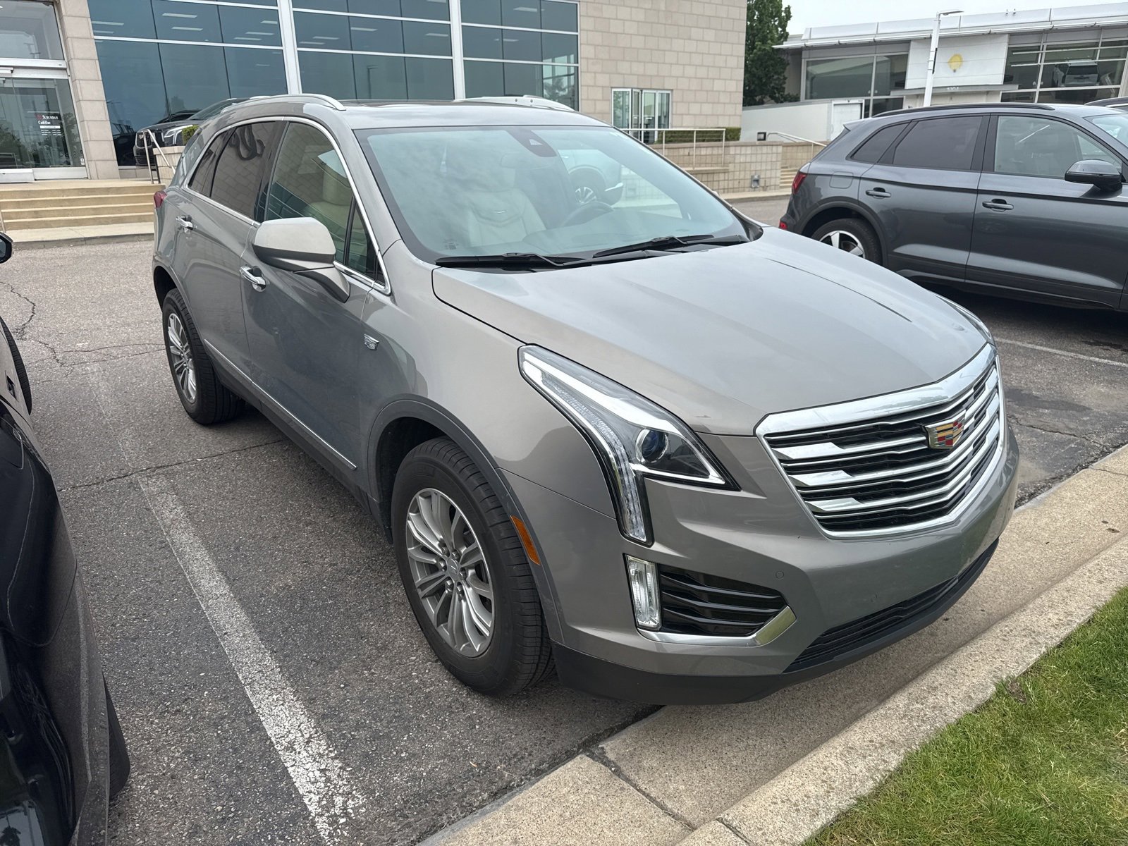 Thumbnail: 2018 Cadillac XT5 - 10