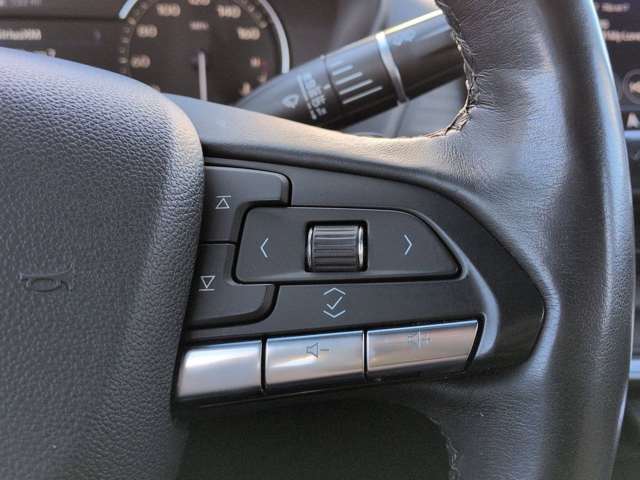 Thumbnail: 2023 Cadillac CT4 - 26