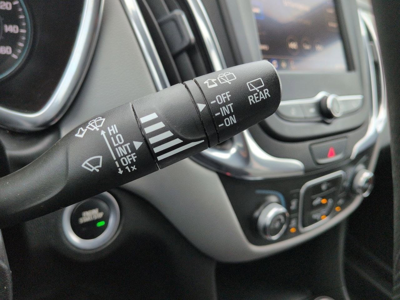 Thumbnail: 2020 Chevrolet Equinox - 25