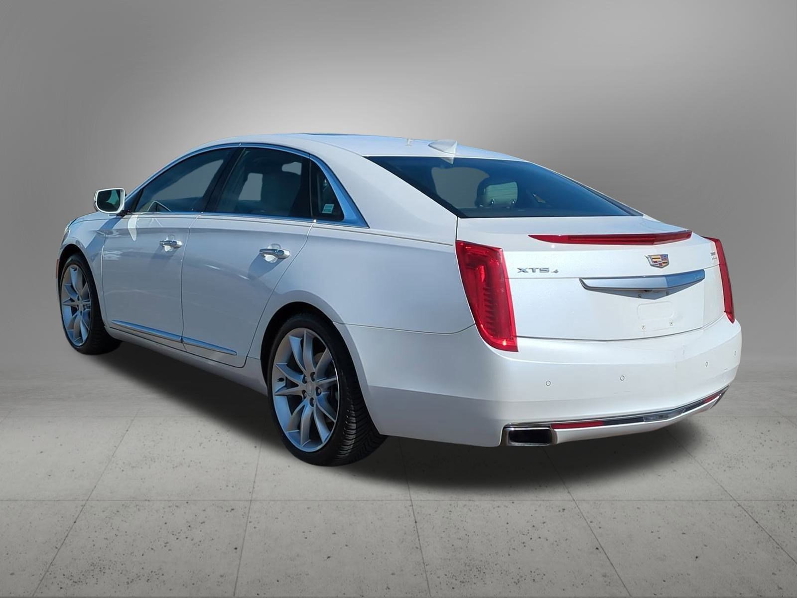 2016 Cadillac XTS Premium photo 4