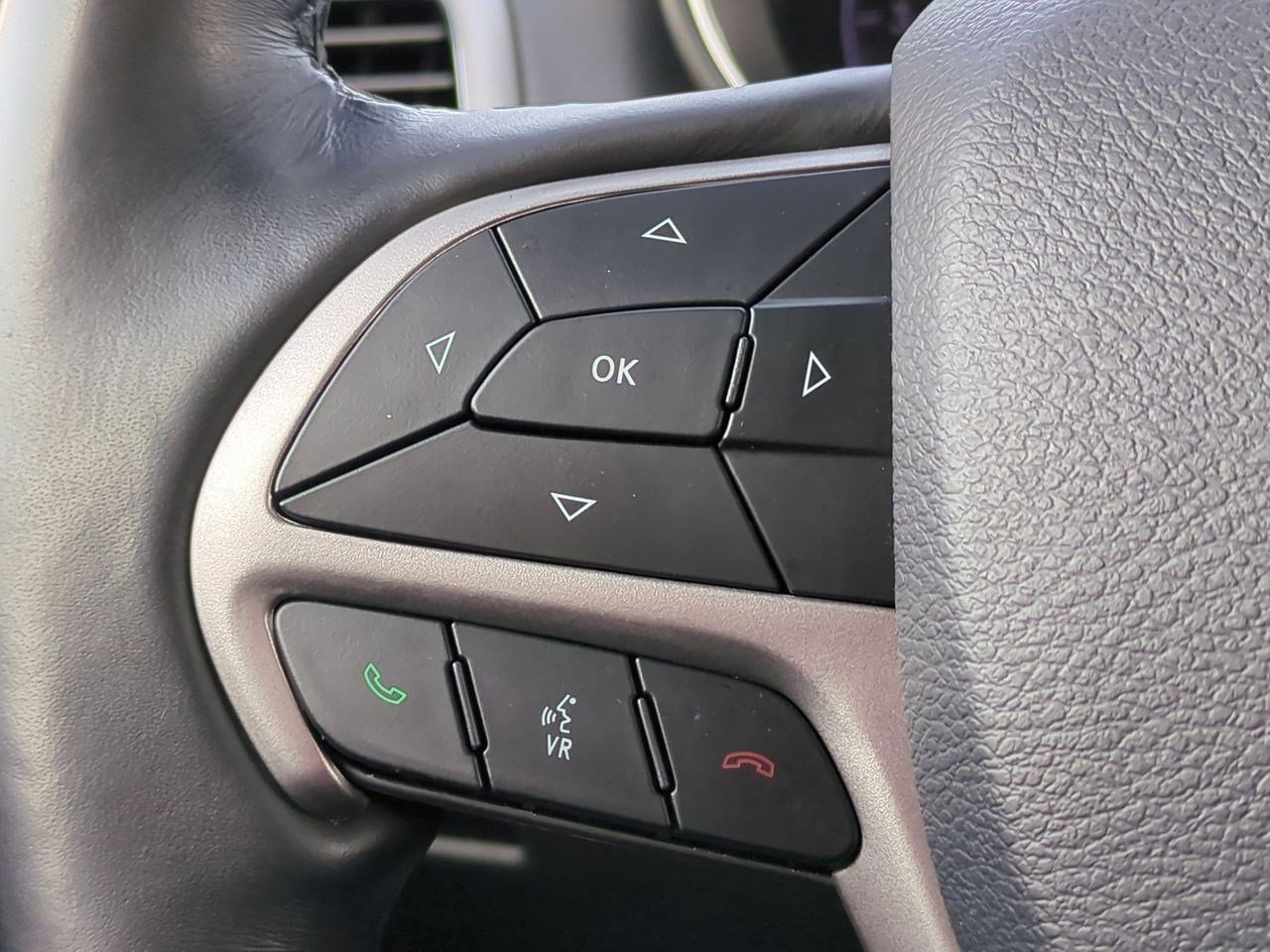 Thumbnail: 2020 Jeep Grand Cherokee - 23