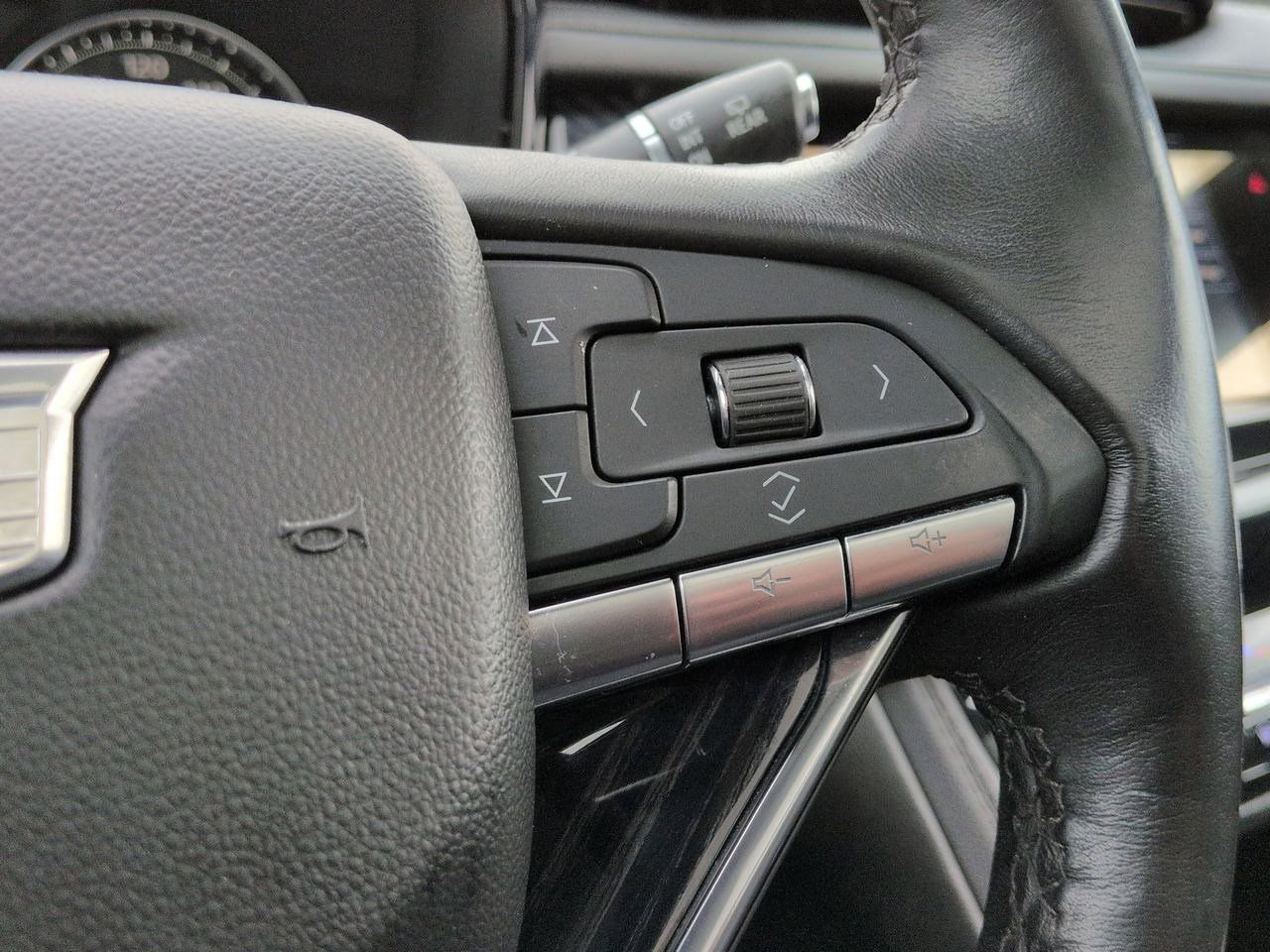 Thumbnail: 2024 Cadillac XT6 - 26