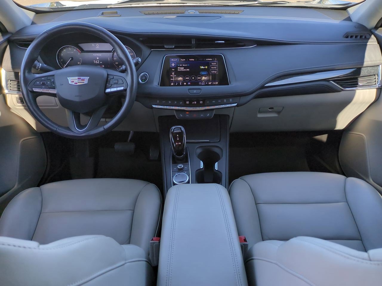 Thumbnail: 2023 Cadillac XT4 - 14