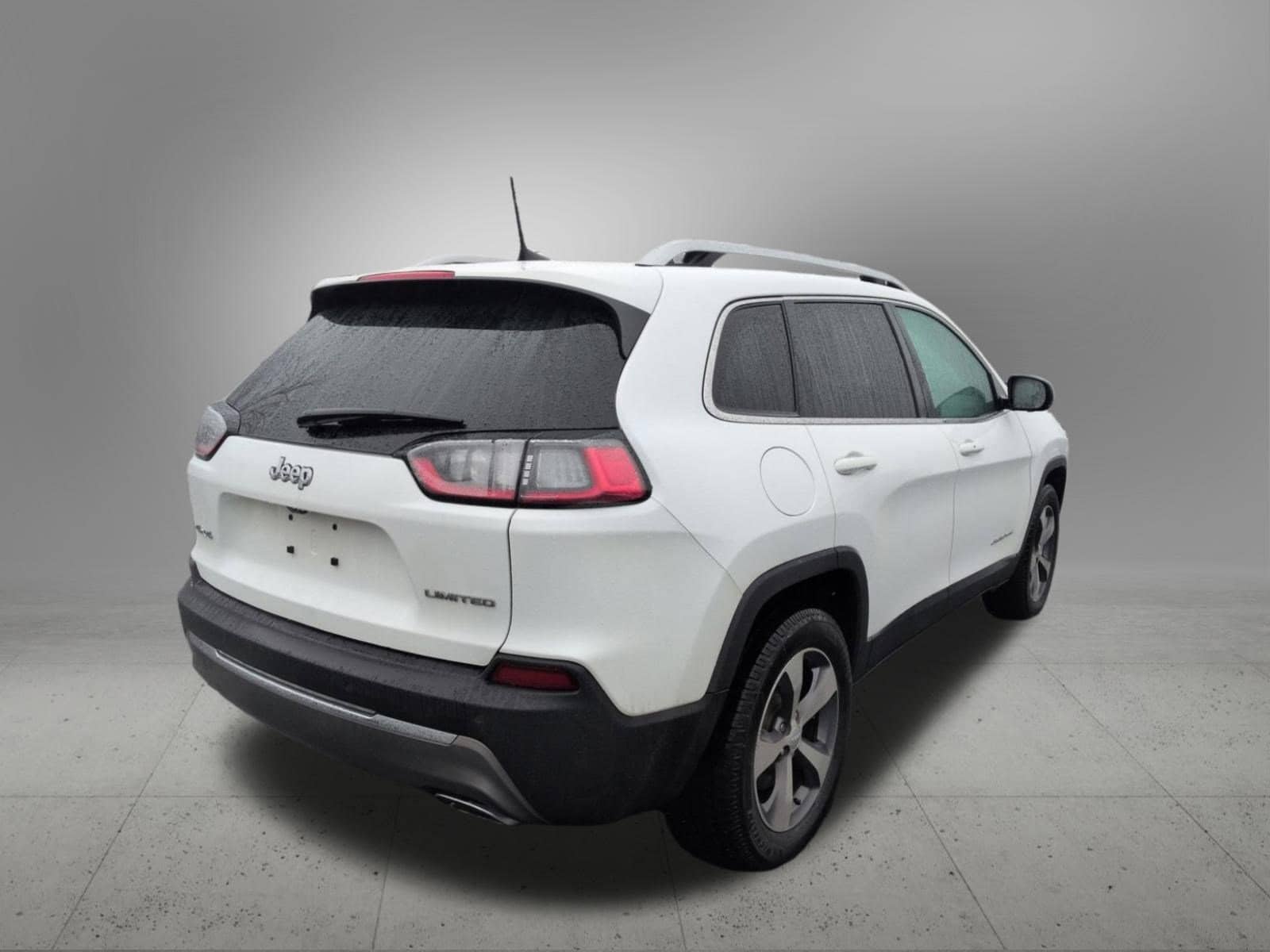 Thumbnail: 2020 Jeep Cherokee - 6