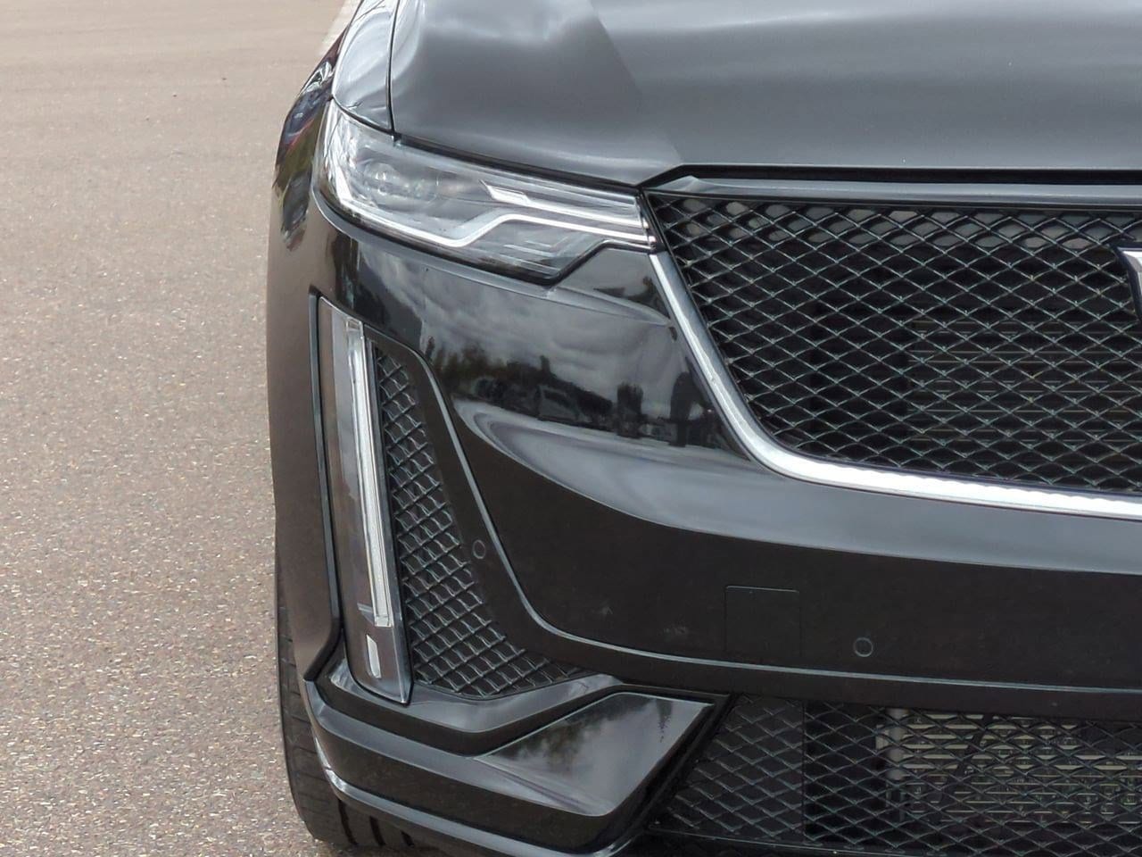 Thumbnail: 2024 Cadillac XT6 - 10