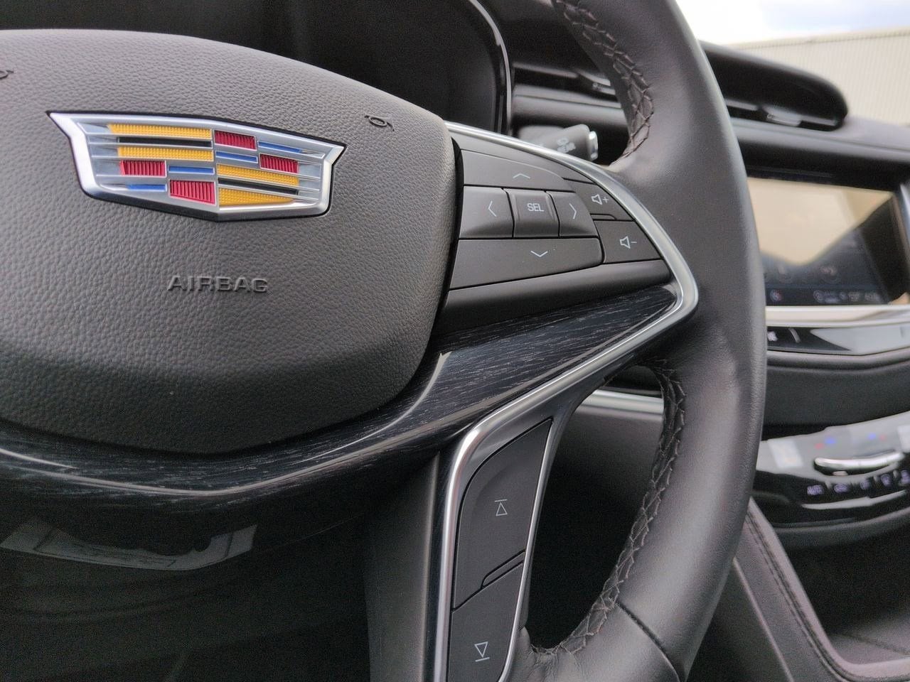 Thumbnail: 2023 Cadillac XT5 - 25