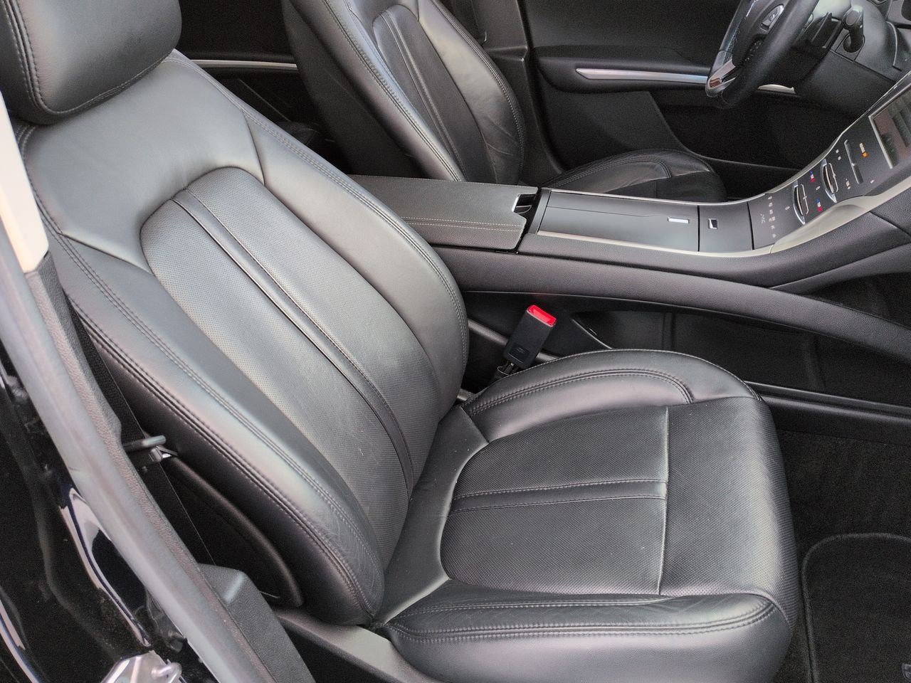 Thumbnail: 2016 Lincoln MKZ - 20