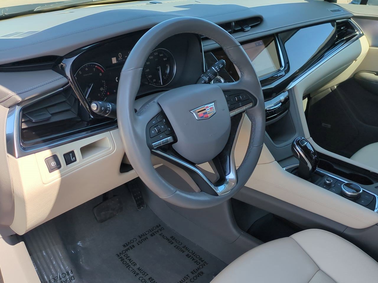 Thumbnail: 2023 Cadillac XT6 - 2