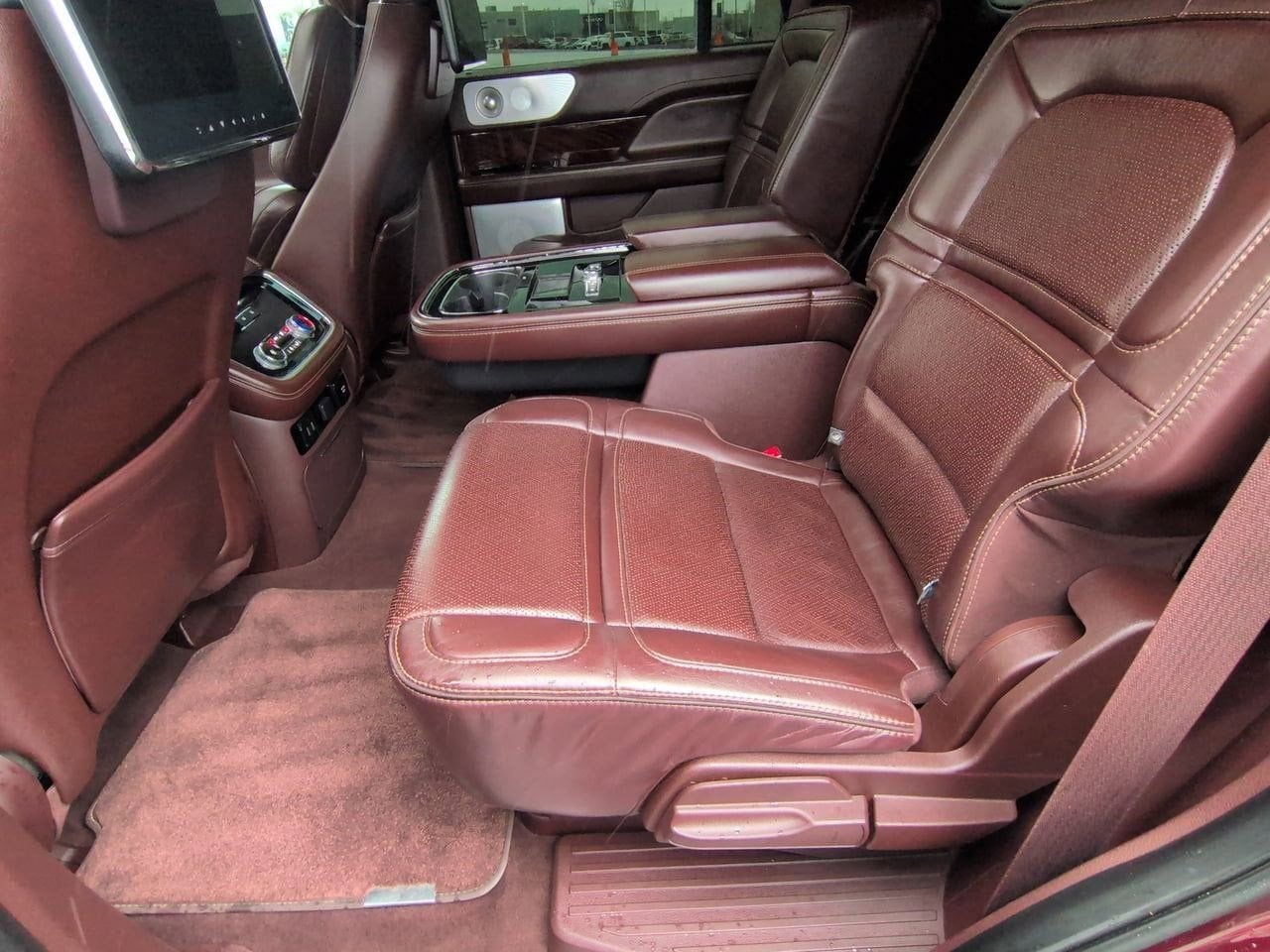 Thumbnail: 2019 Lincoln Navigator - 17