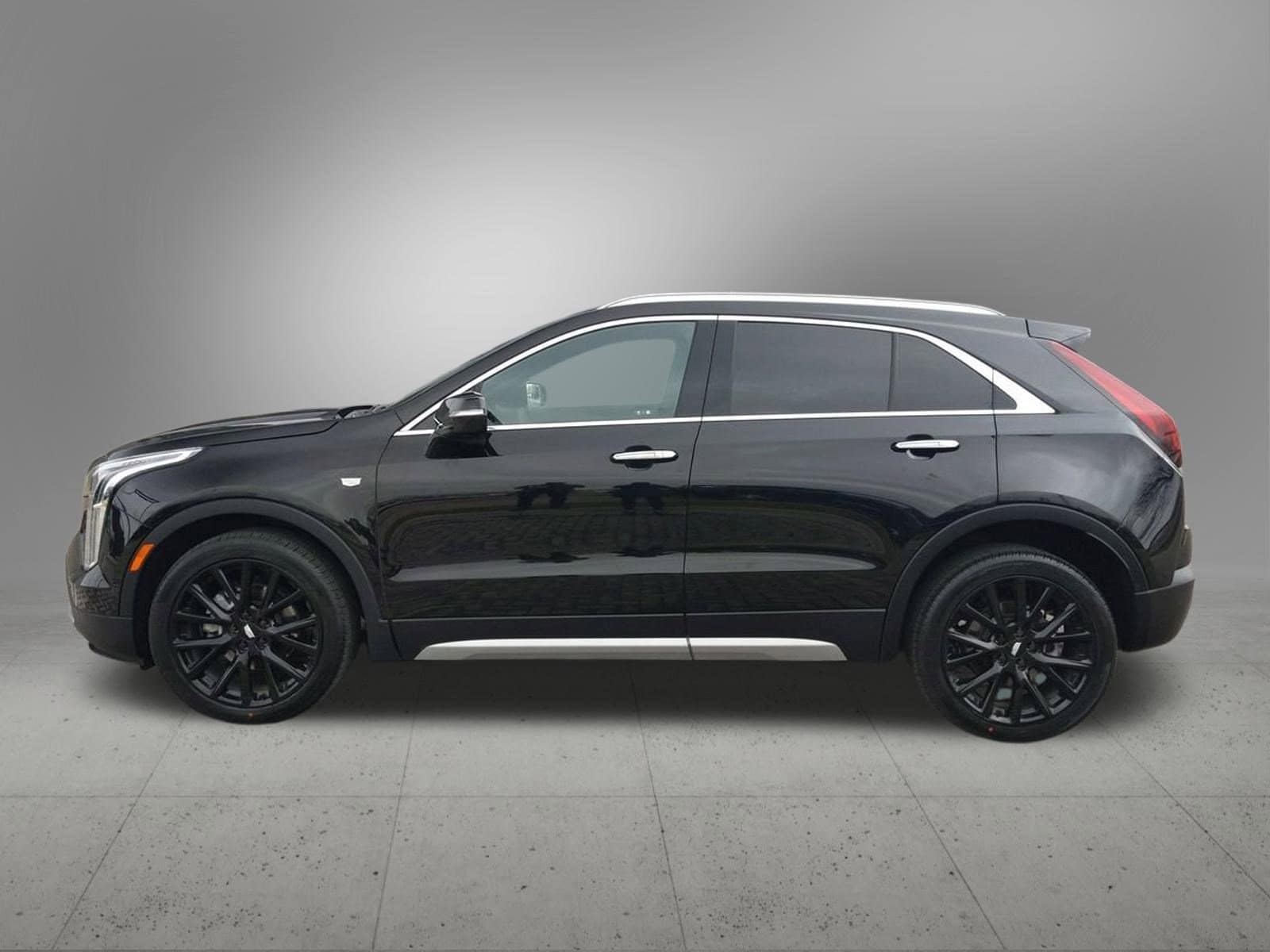 2022 Cadillac XT4 Premium Luxury 3