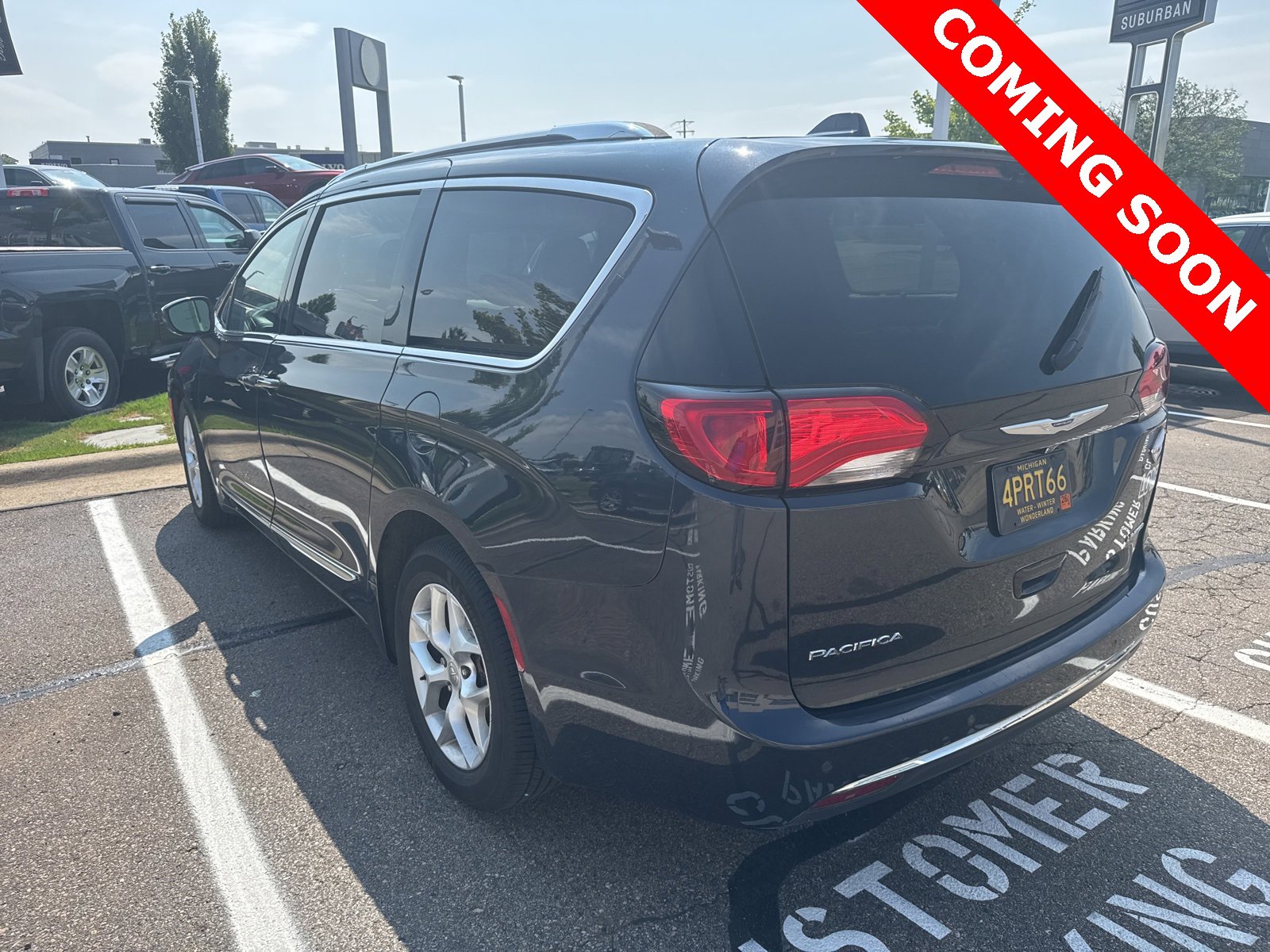 Thumbnail: 2019 Chrysler Pacifica - 9