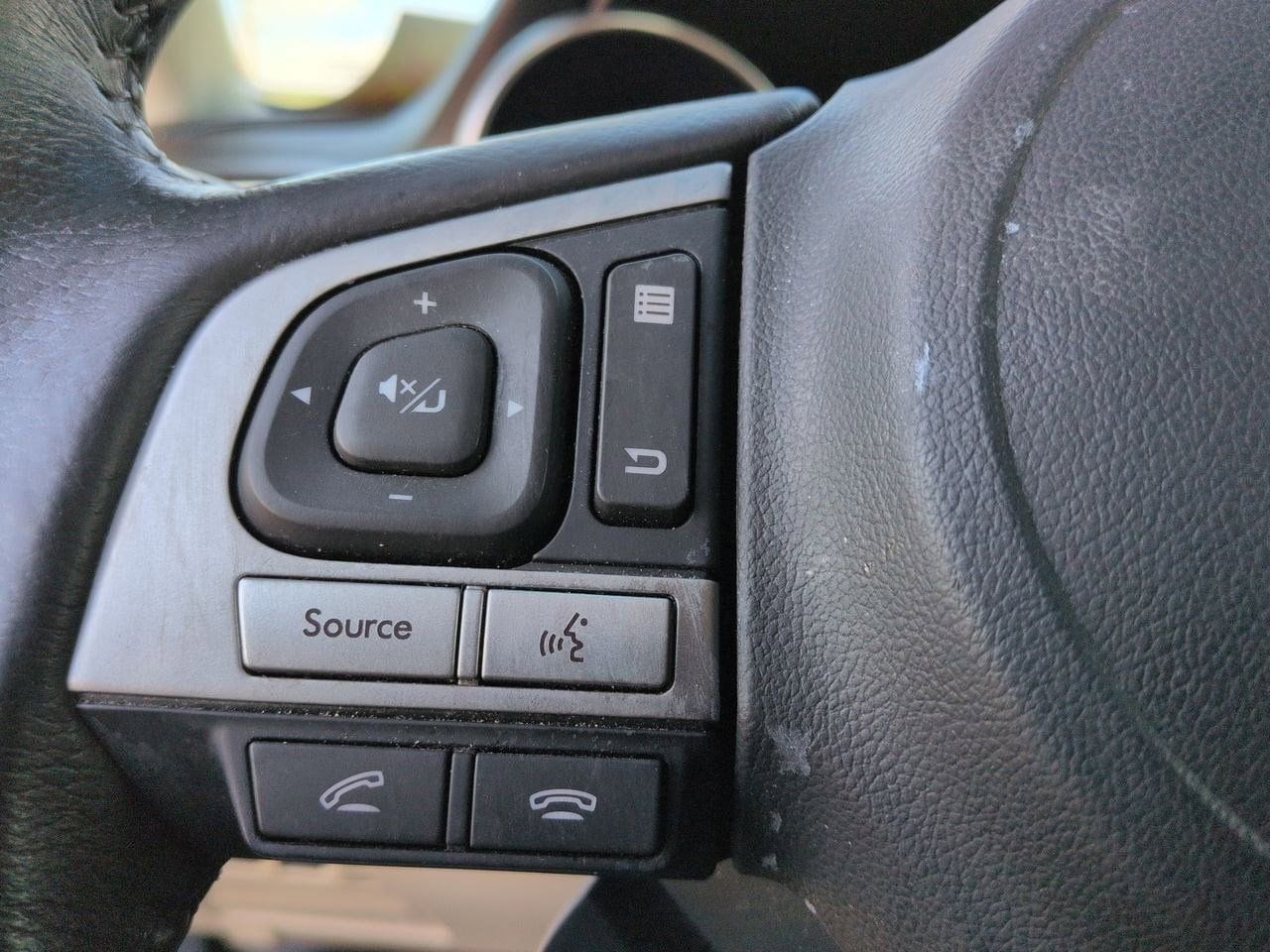 Thumbnail: 2016 Subaru Legacy - 23