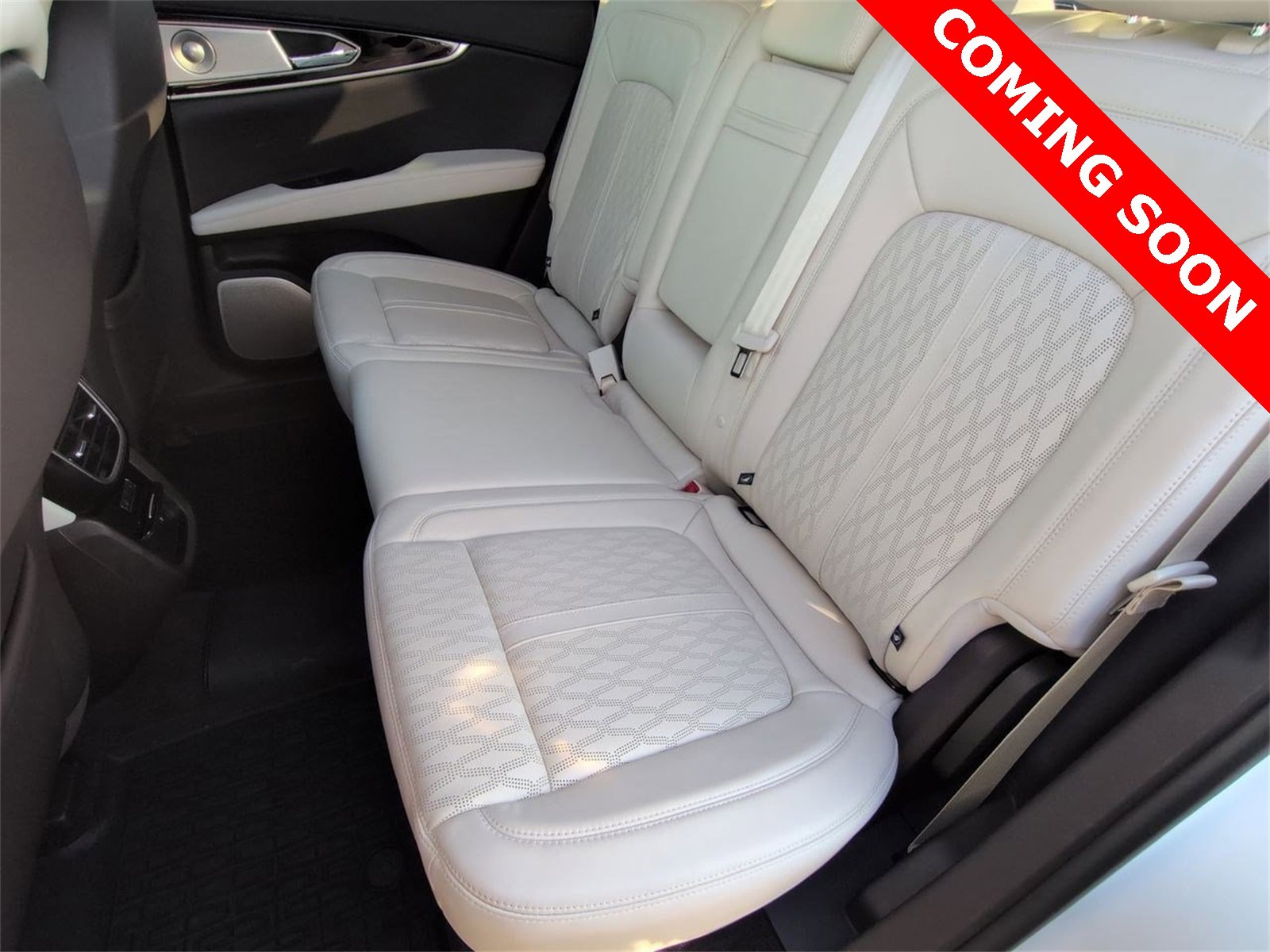 Thumbnail: 2023 Lincoln Nautilus - 20