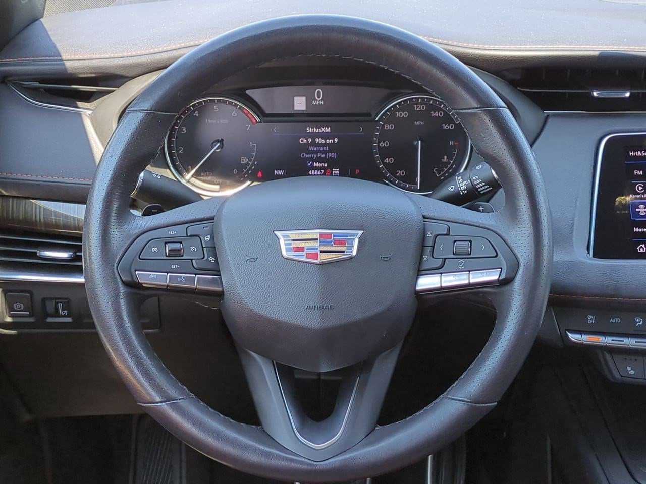 Thumbnail: 2022 Cadillac XT4 - 23