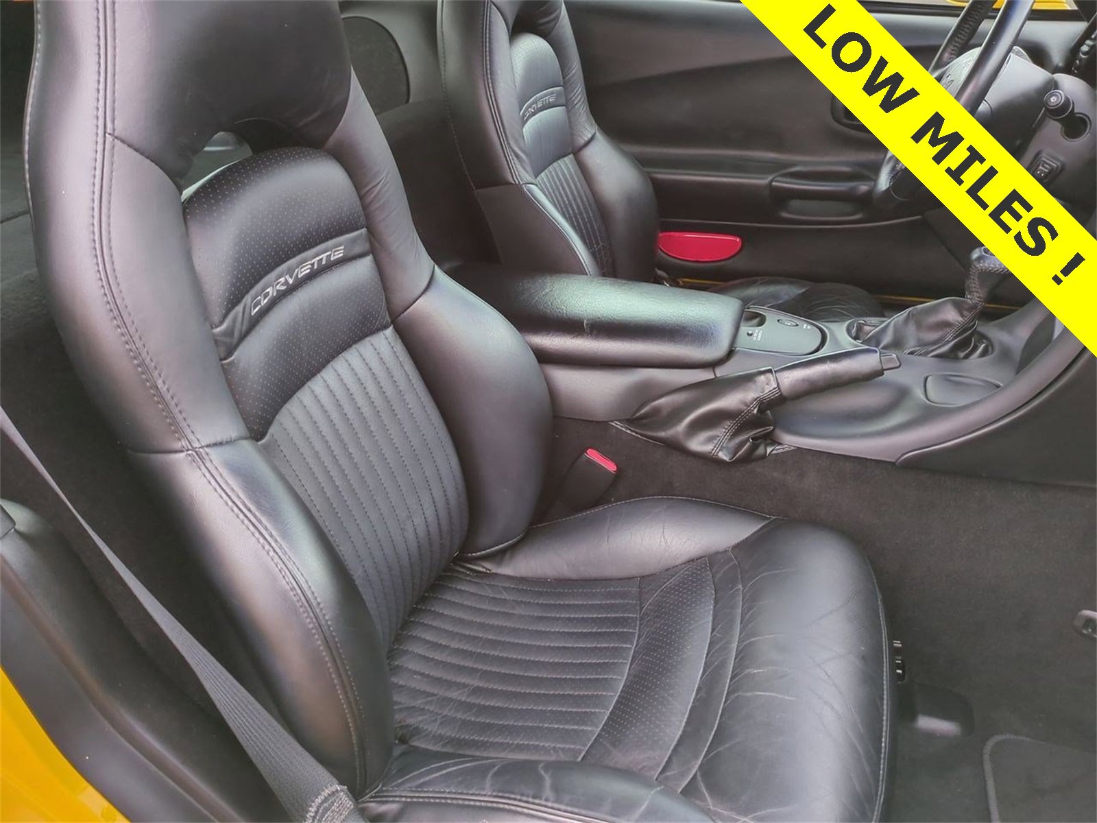 Thumbnail: 2004 Chevrolet Corvette - 16