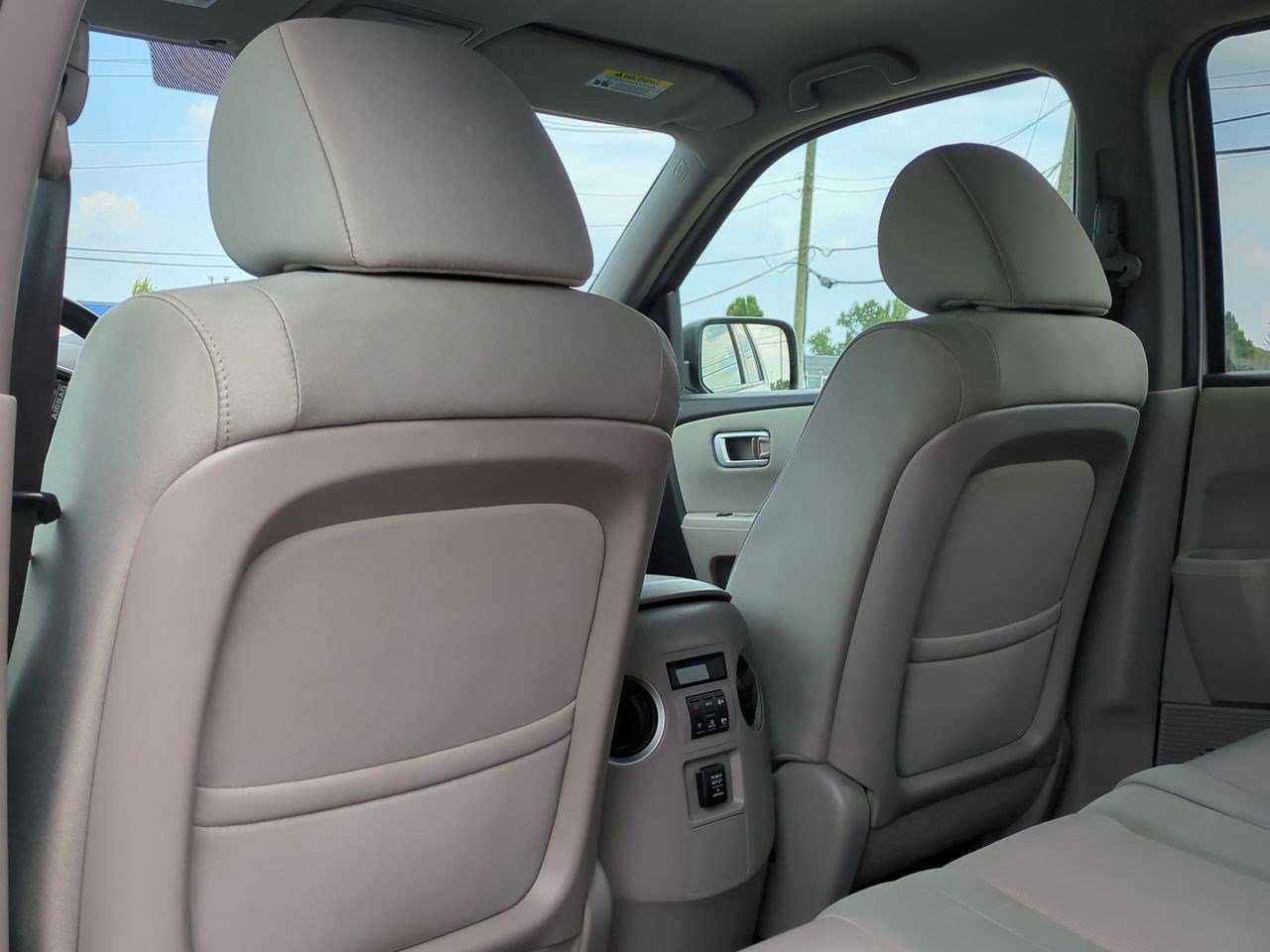 Thumbnail: 2015 Honda Pilot - 17