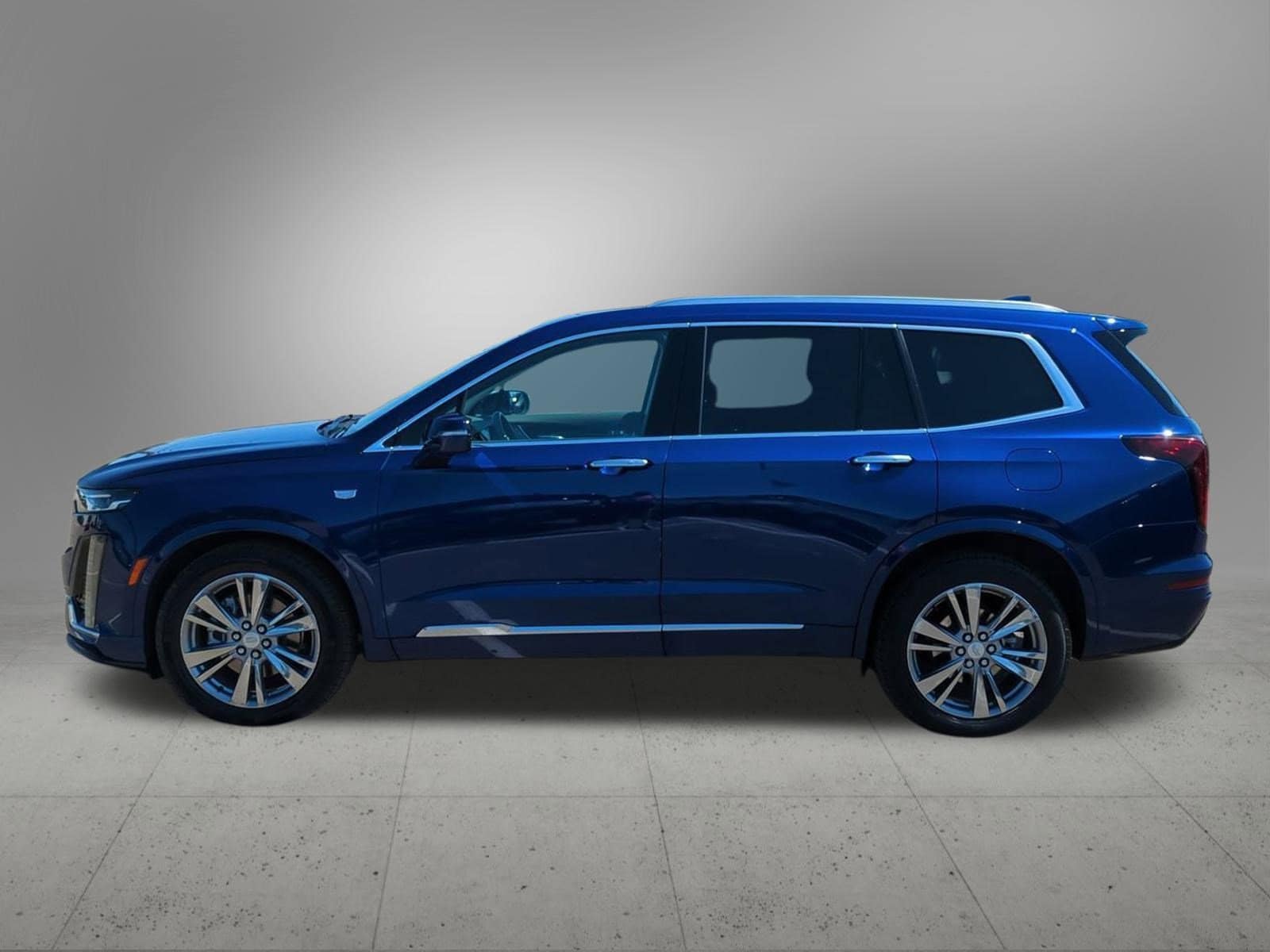 Thumbnail: 2023 Cadillac XT6 - 3
