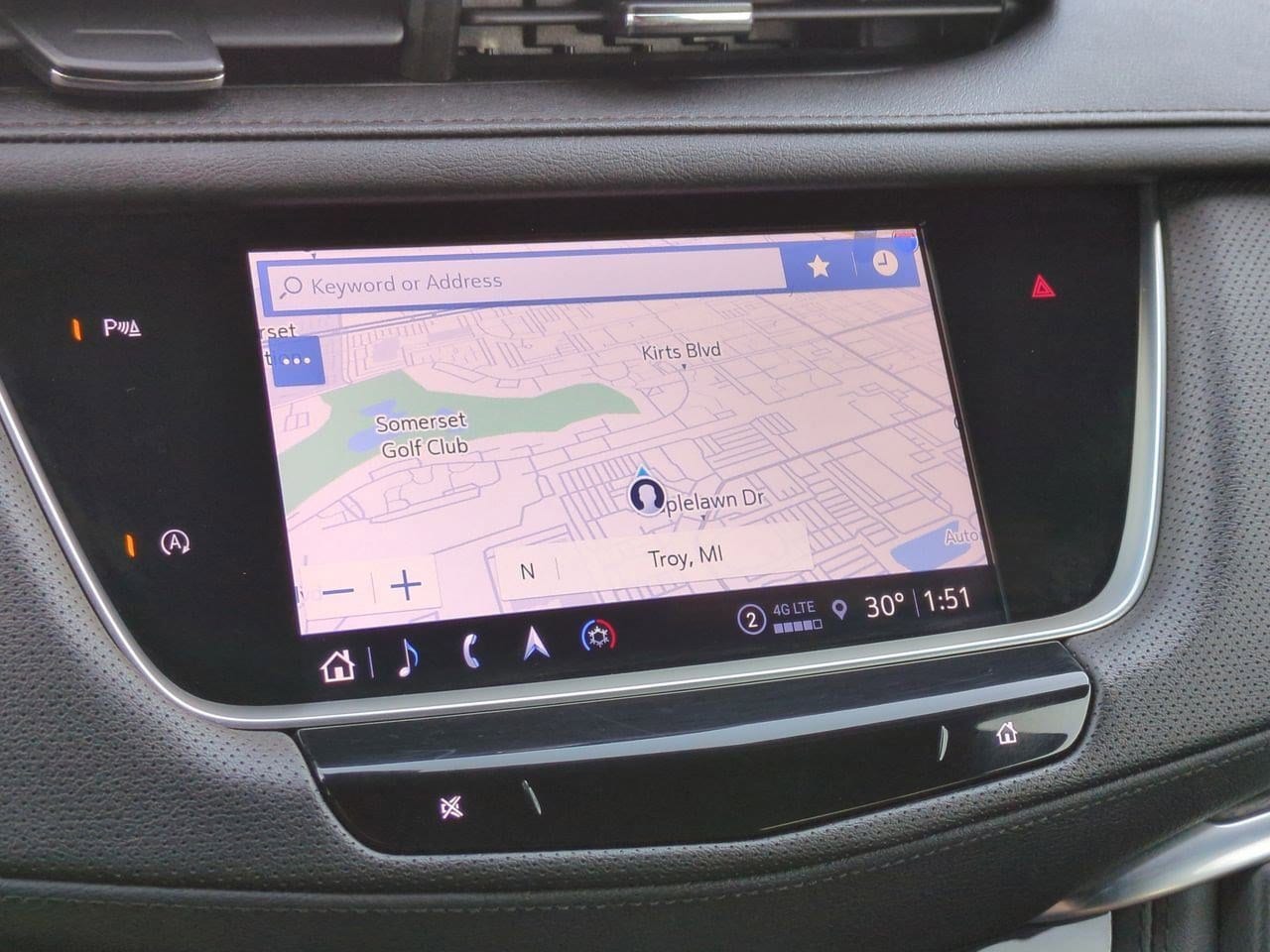 Thumbnail: 2023 Cadillac XT5 - 30