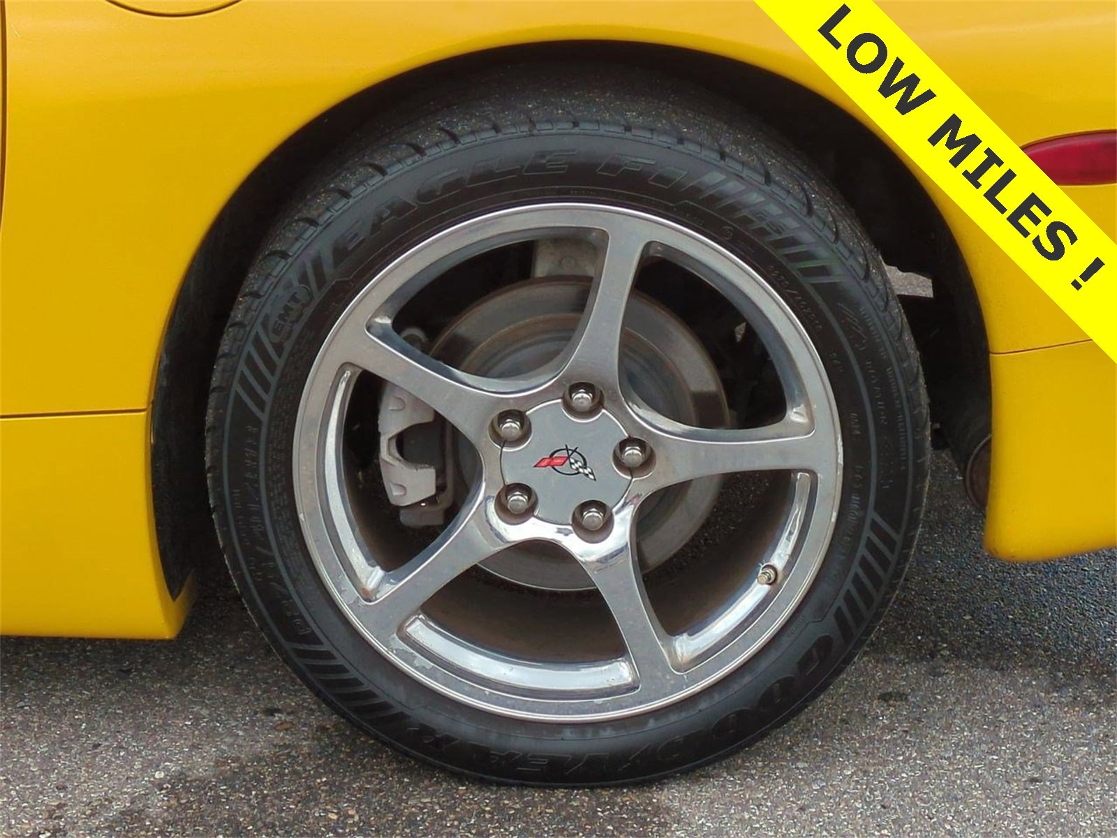 Thumbnail: 2004 Chevrolet Corvette - 12