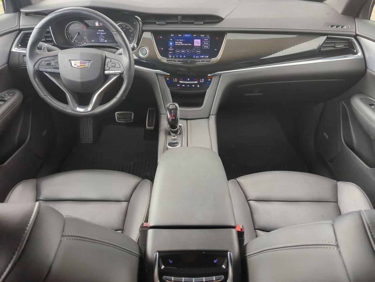 Thumbnail: 2020 Cadillac XT6 - 13