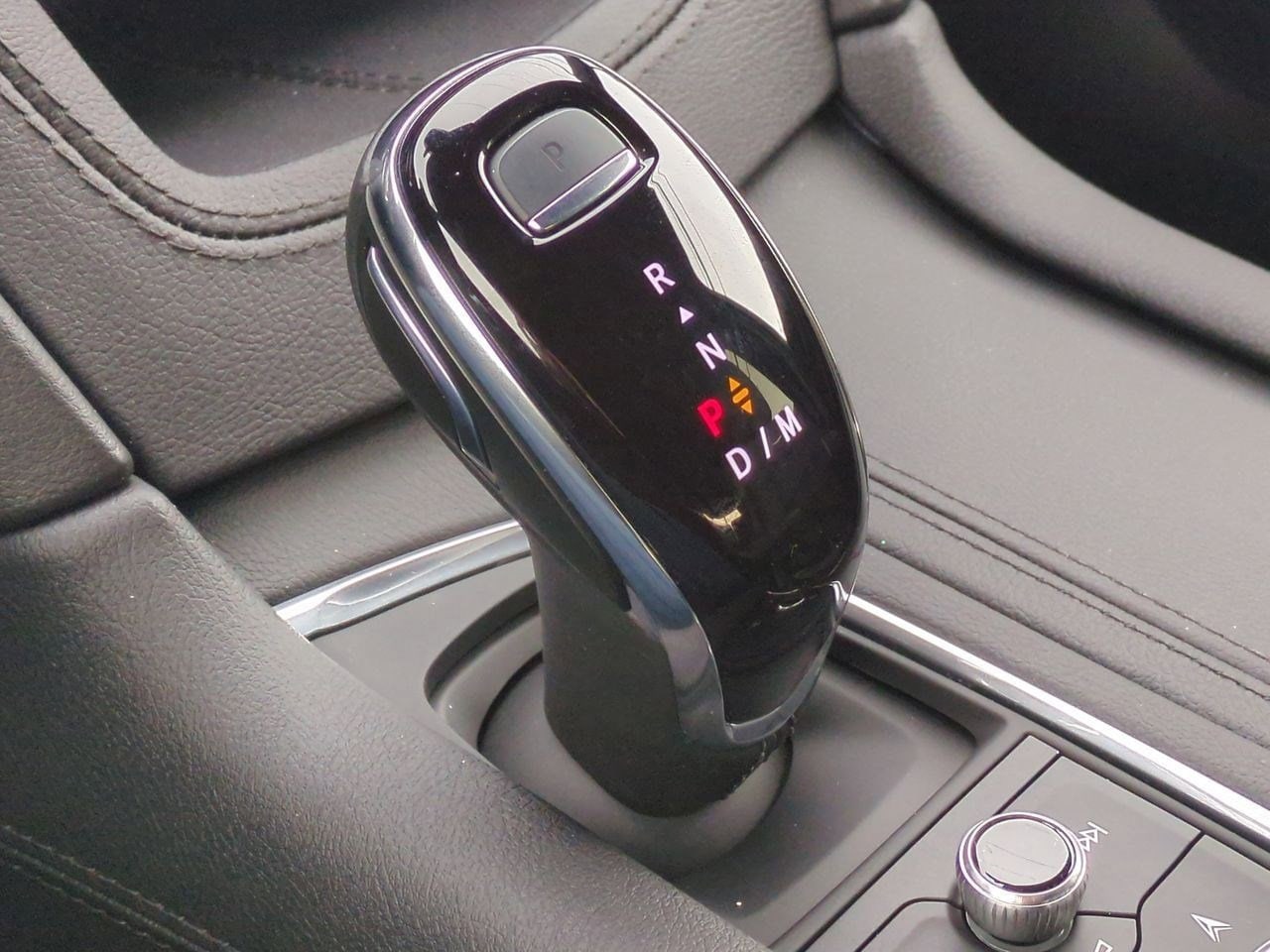 Thumbnail: 2023 Cadillac XT5 - 33