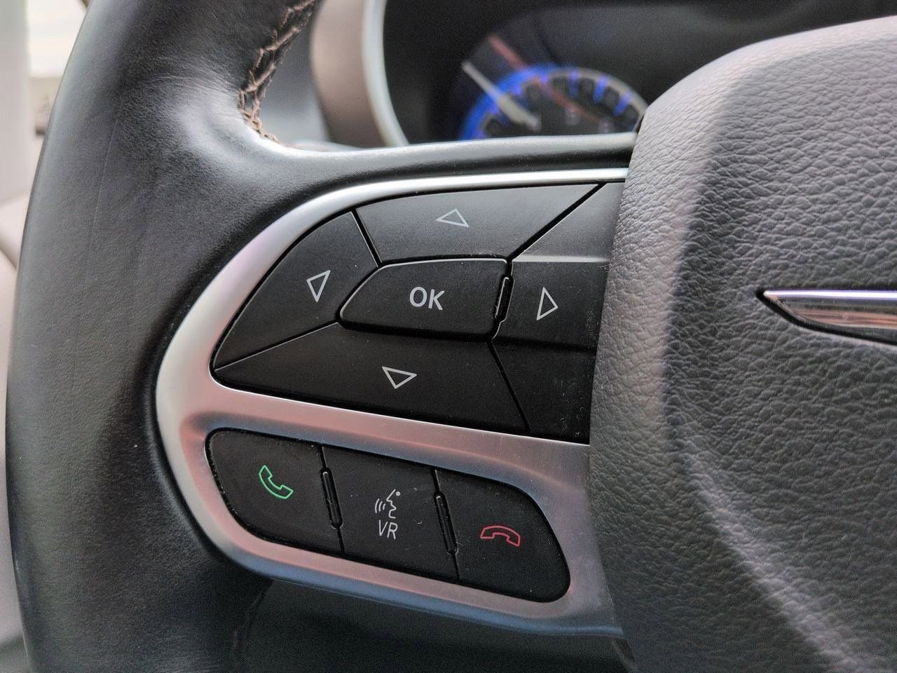 Thumbnail: 2017 Chrysler Pacifica - 24