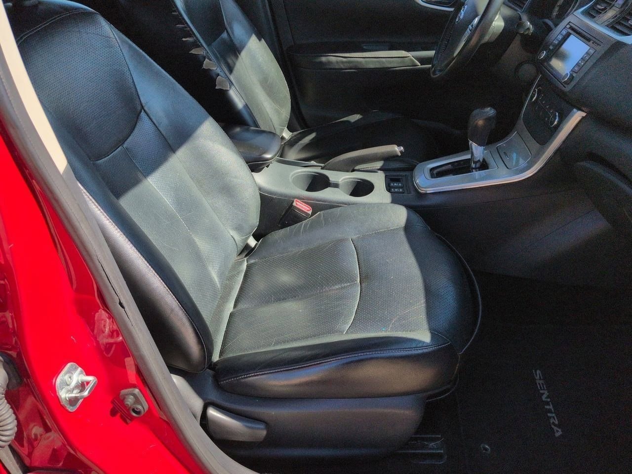 Thumbnail: 2015 Nissan Sentra - 20