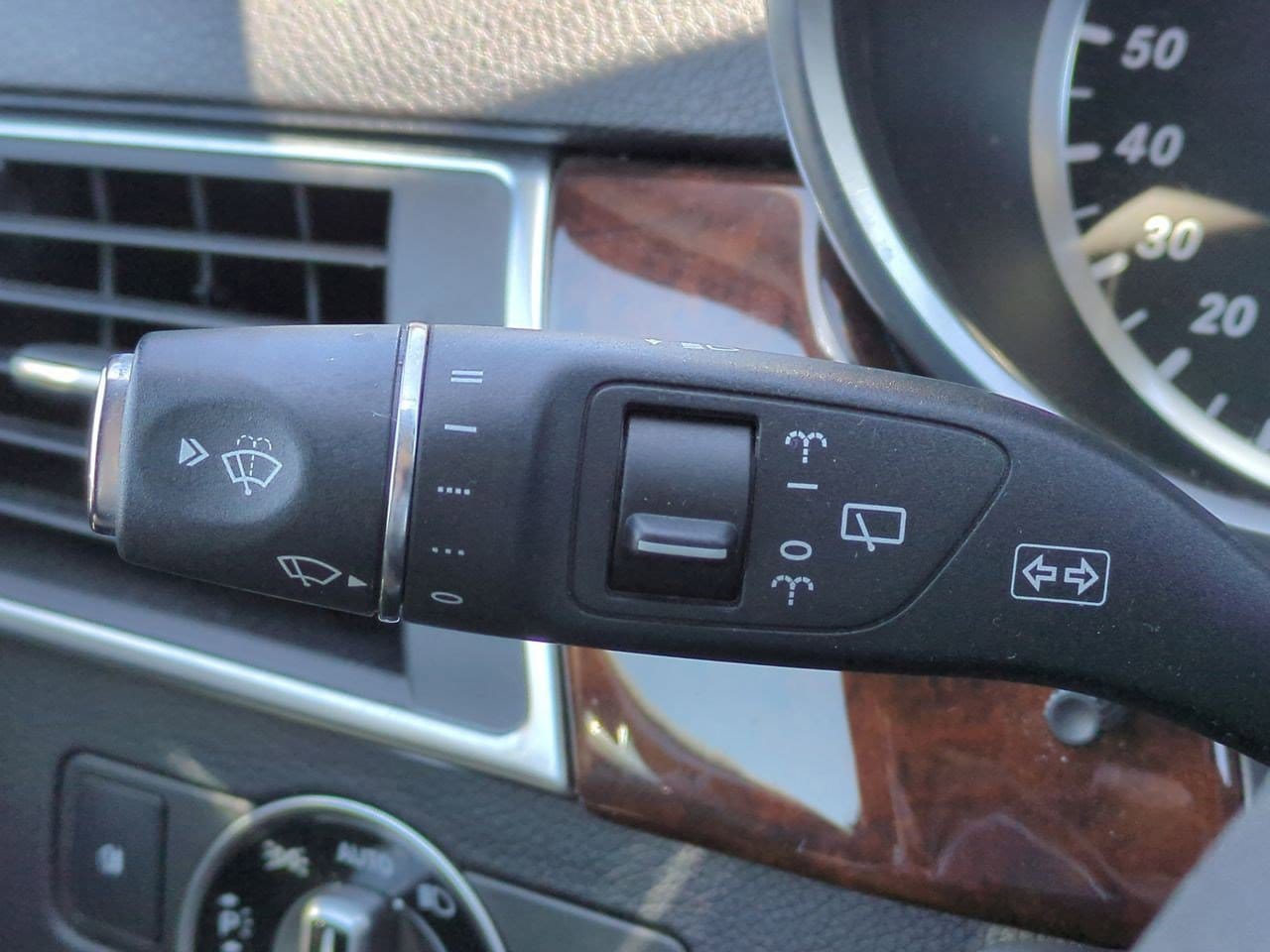 Thumbnail: 2014 Mercedes-Benz M-Class - 27