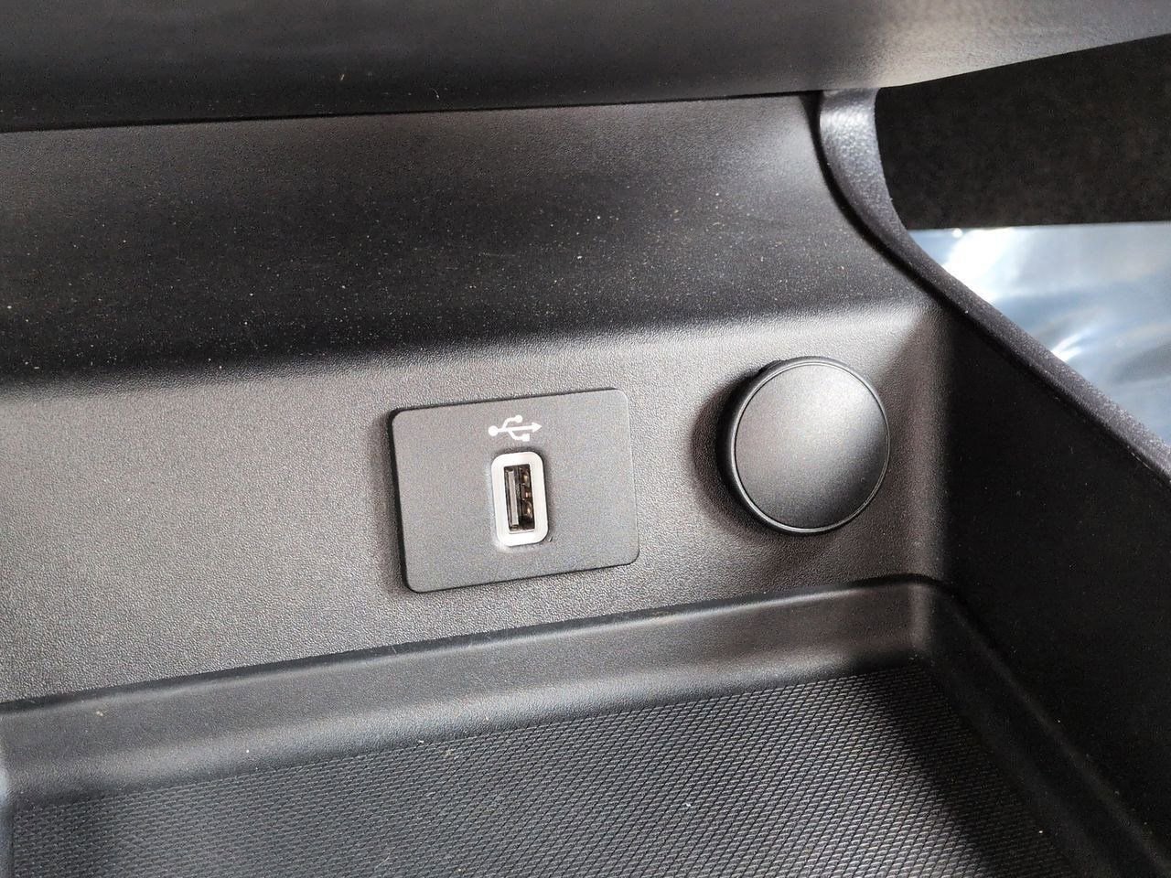 Thumbnail: 2018 Ford Fusion - 29