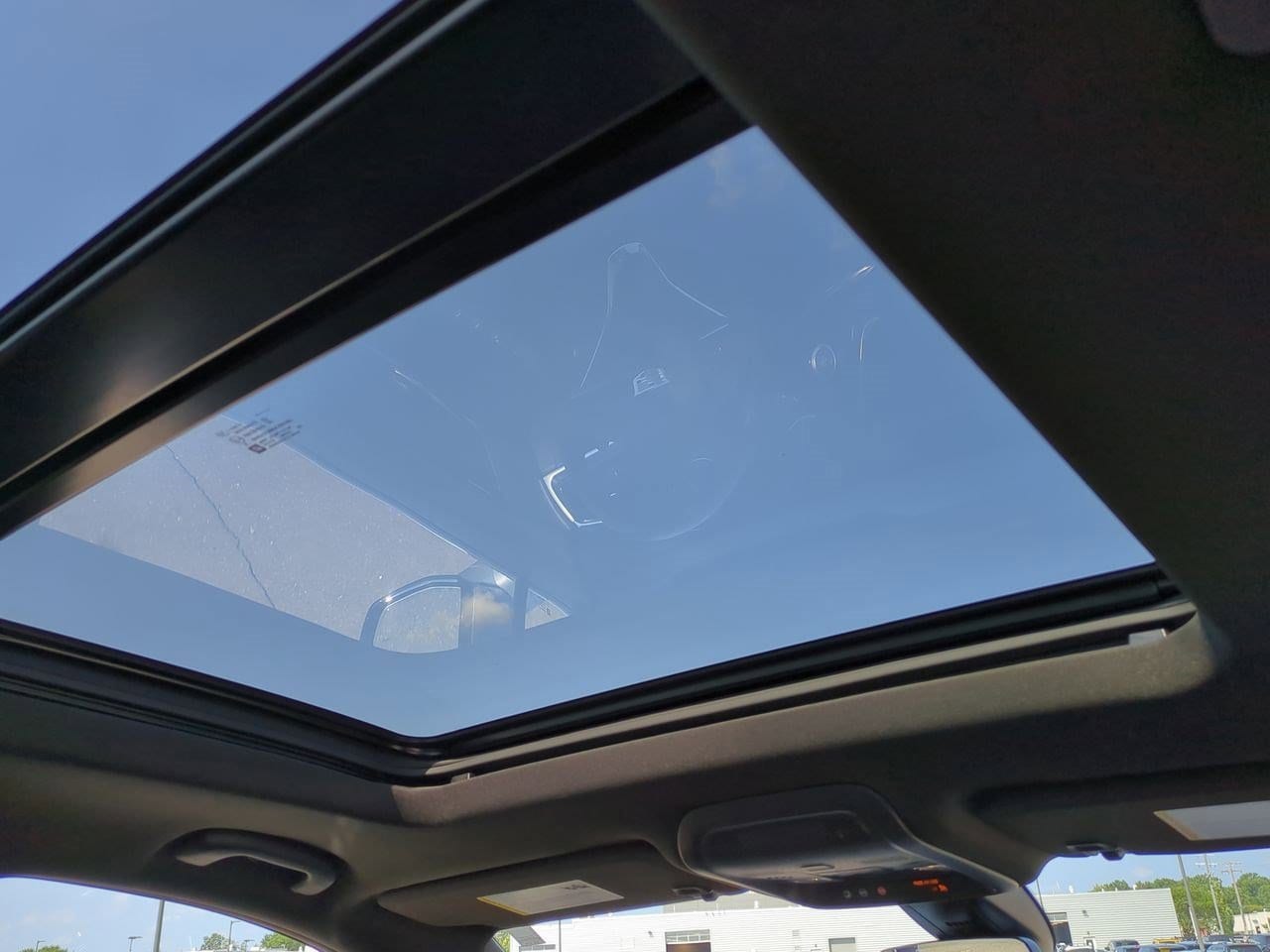 Thumbnail: 2024 Cadillac XT6 - 21