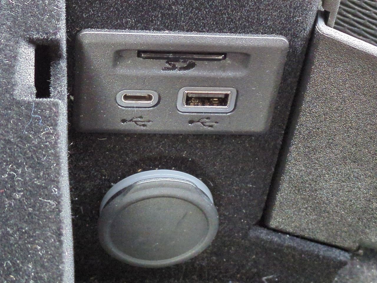 Thumbnail: 2023 Cadillac CT5 - 32