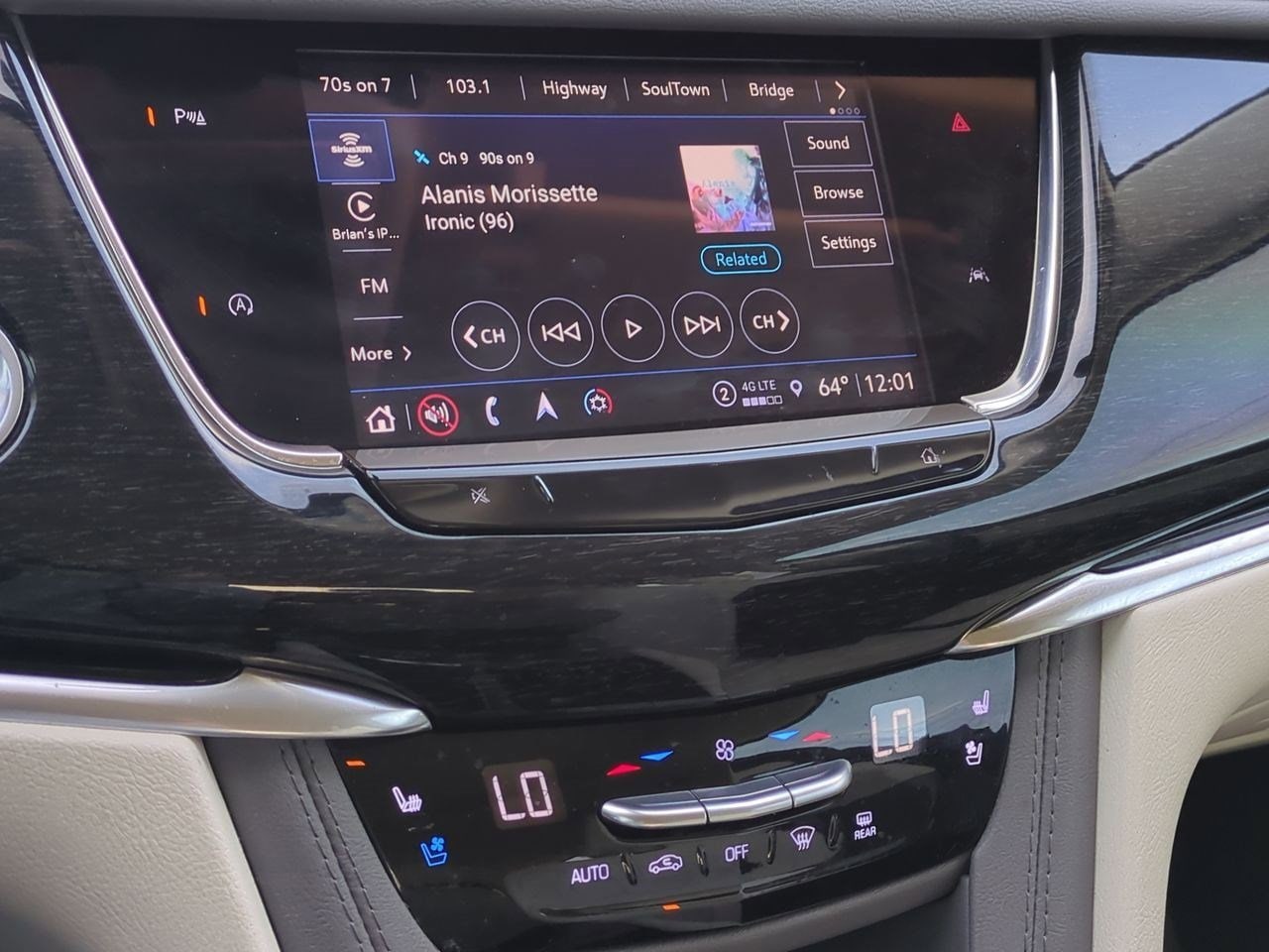 Thumbnail: 2023 Cadillac XT6 - 28