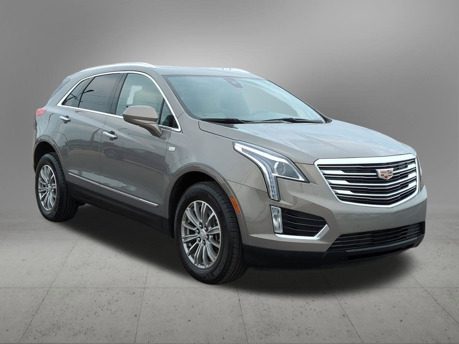 Thumbnail: 2022 Cadillac XT5 - 8