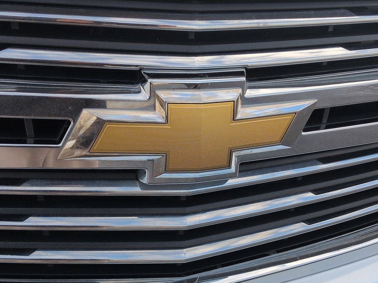 Thumbnail: 2019 Chevrolet Suburban - 11