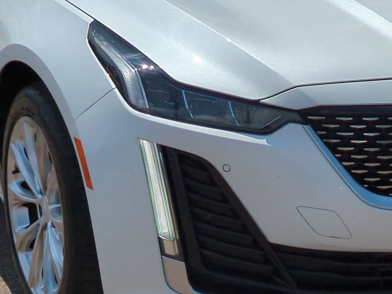 Thumbnail: 2022 Cadillac CT5 - 10