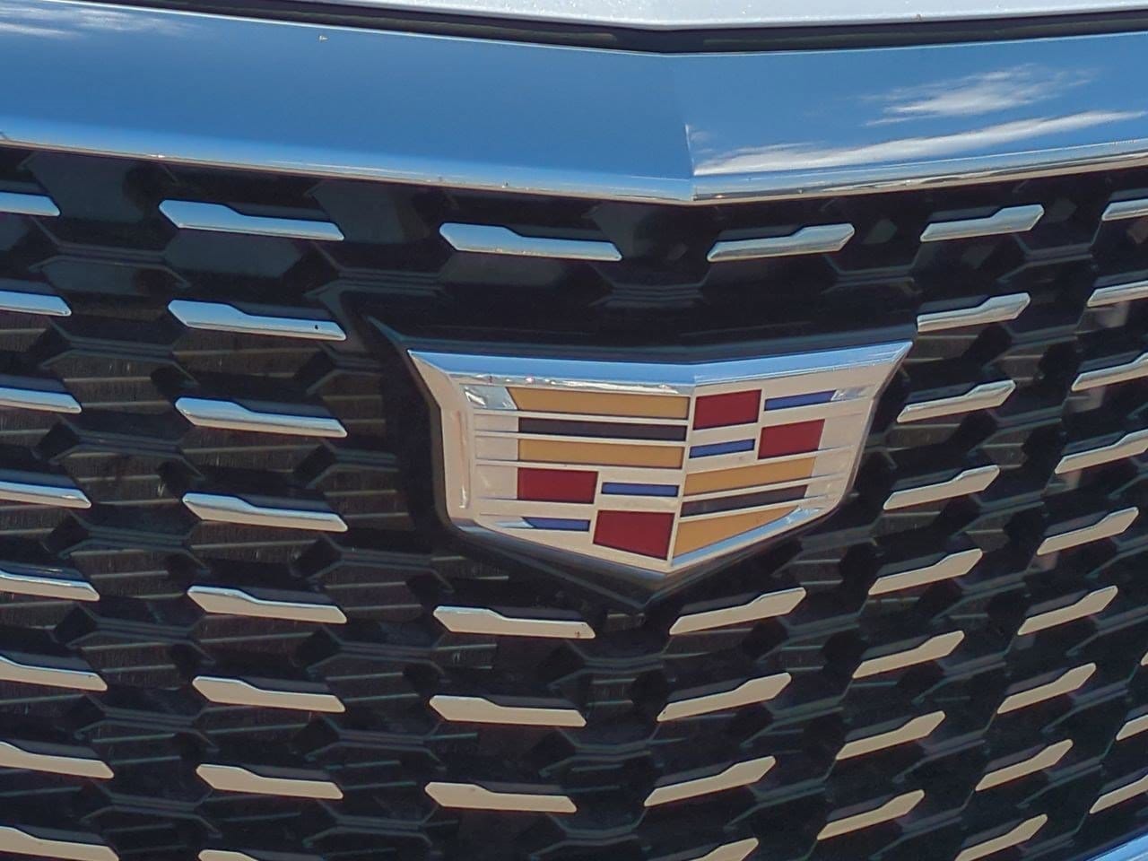 Thumbnail: 2023 Cadillac XT5 - 11