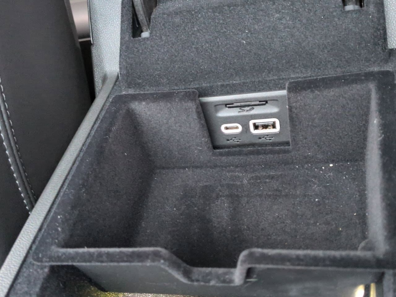 Thumbnail: 2025 Cadillac XT6 - 34