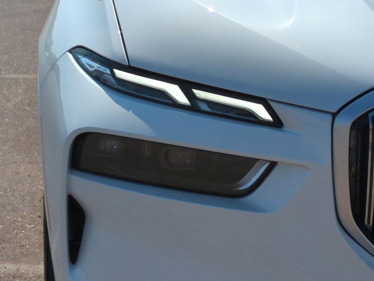 Thumbnail: 2023 BMW X7 - 10